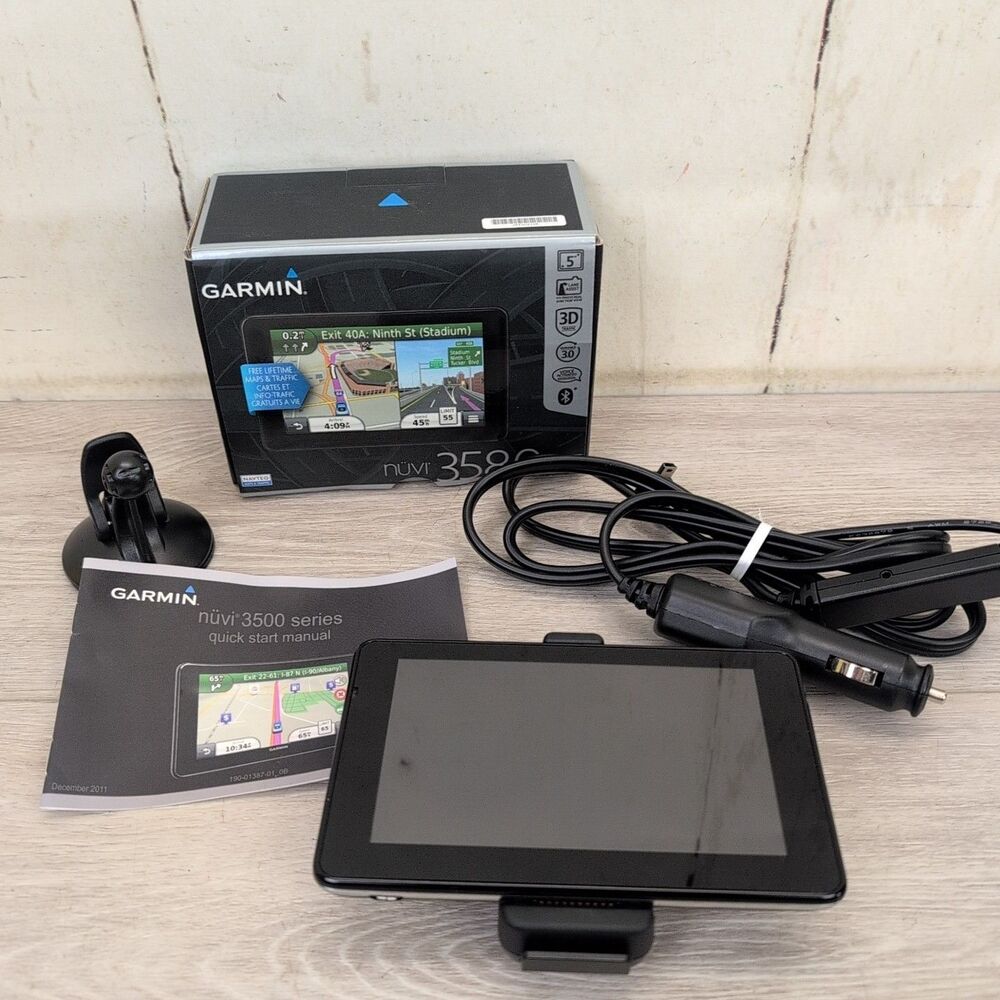 Garmin Nuvi 3580LM 5” LCD GPS Bundle w/ Car Charger & Mount Tested